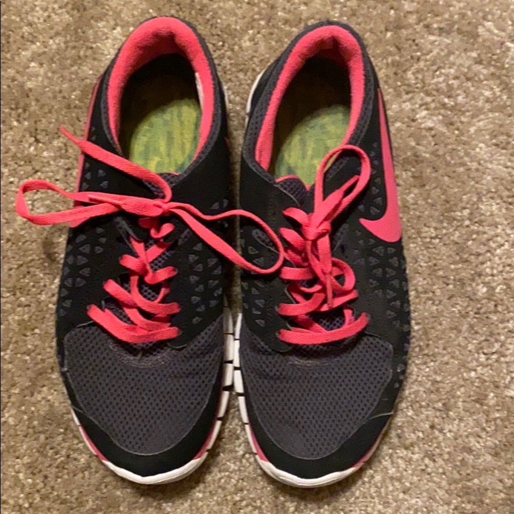 Nike tennis shoes